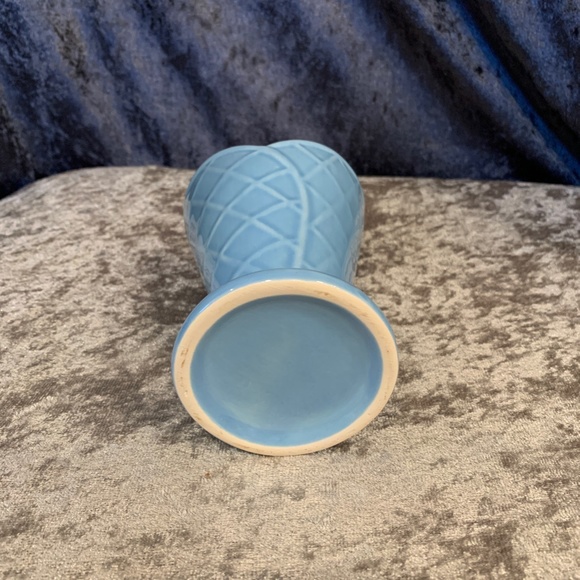 Blue Ice Cream Waffle Cone Vase, 4-1/2 Inch Tall - Picture 5 of 6